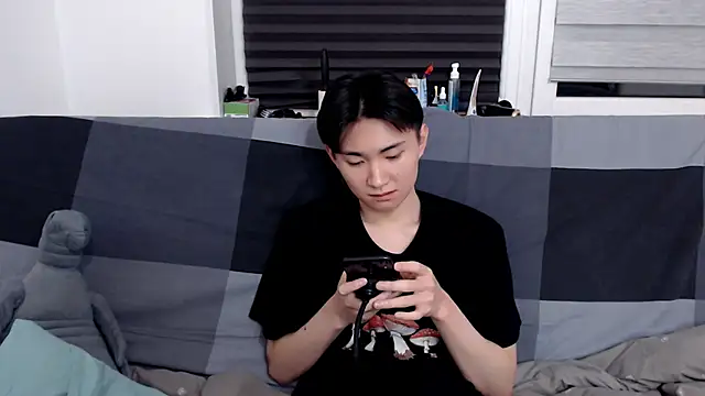 Miram Yu online show from 01.13.25