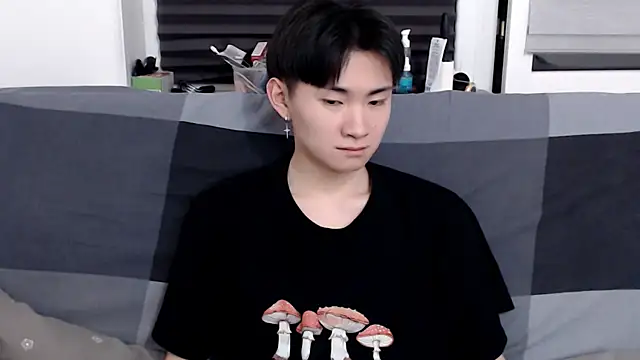 Miram Yu online show from 01.15.25