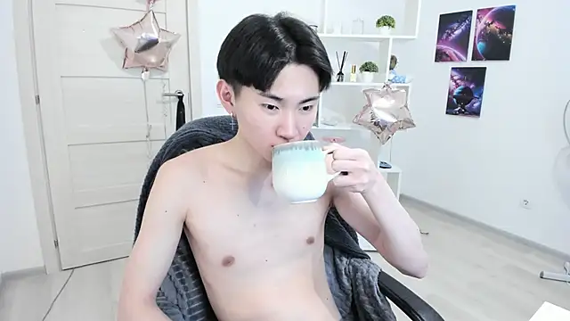 Miram Yu online show from 02.28.25