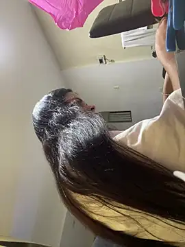 HannaRhodes online show from 01.11.26