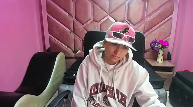 Snapshot of Im_Mathias chatting on 01.21.25 Im Mathias online show from 01.21.25