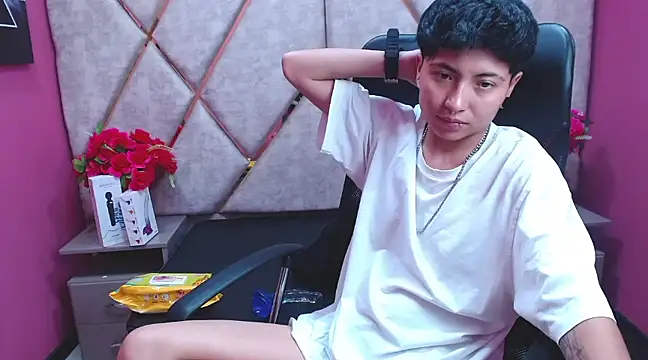 Snapshot of Im_Mathias chatting on 02.07.25 Im Mathias online show from 02.07.25