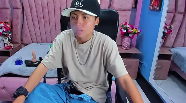 Snapshot of Im_Mathias chatting on 03.11.25 Im Mathias online show from 03.11.25