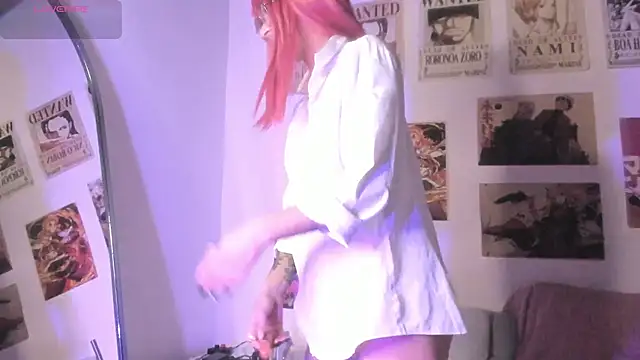 Luna-Chann online show from 04.17.26