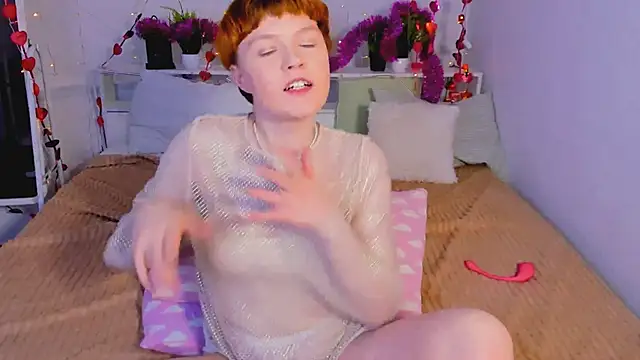 DreamyLuna online show from 12.28.24