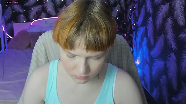 DreamyLuna online show from 01.04.25