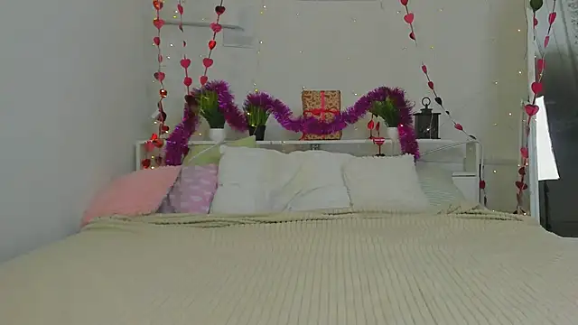 DreamyLuna online show from 01.08.25