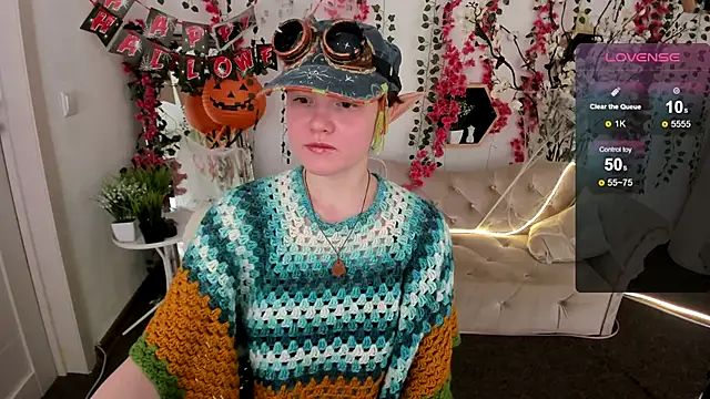 DreamyLuna online show from 10.31.25