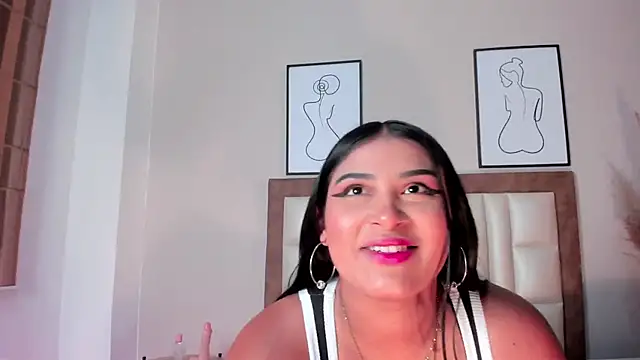 SaraBloomm online show from 12.21.24