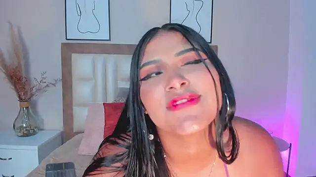 SaraBloomm online show from 02.24.25