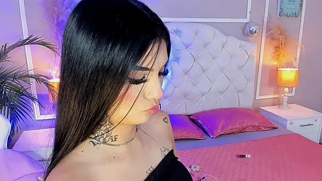 scarlet hill online show from 10.30.25