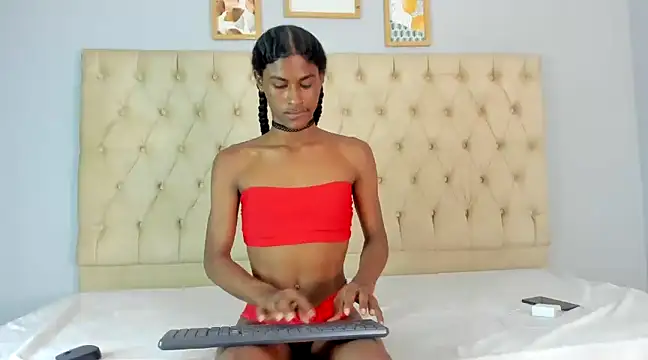 Snapshot of angelica_sexy1 chatting on 12.29.24 angelica sexy1 online show from 12.29.24