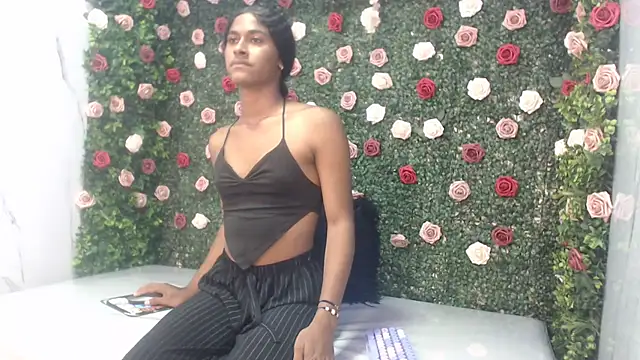 Snapshot of angelica_sexy1 chatting on 10.23.25 angelica sexy1 online show from 10.23.25