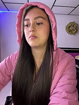 Snapshot of kanne_mia chatting on 02.18.25 kanne mia online show from 02.18.25