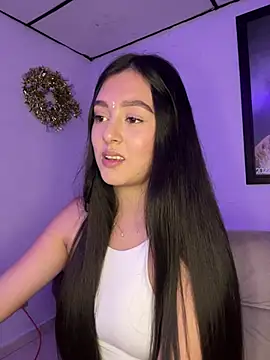 Snapshot of kanne_mia chatting on 03.11.25 kanne mia online show from 03.11.25