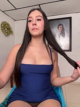 Snapshot of kanne_mia chatting on 03.19.25 kanne mia online show from 03.19.25