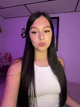 Snapshot of kanne_mia chatting on 03.22.25 kanne mia online show from 03.22.25