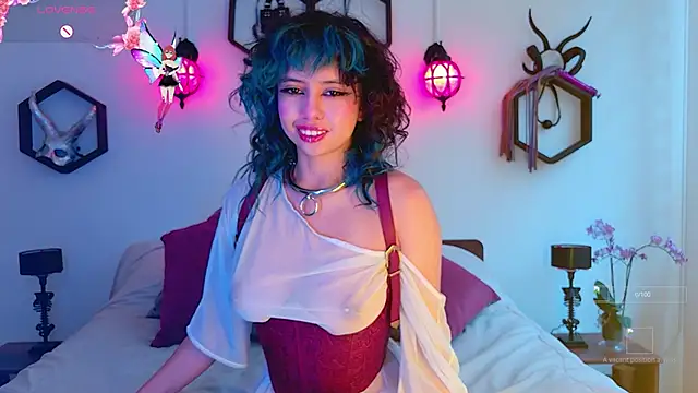 Snapshot of Sweet_Chaos chatting on 11.11.25 Sweet Chaos online show from 11.11.25