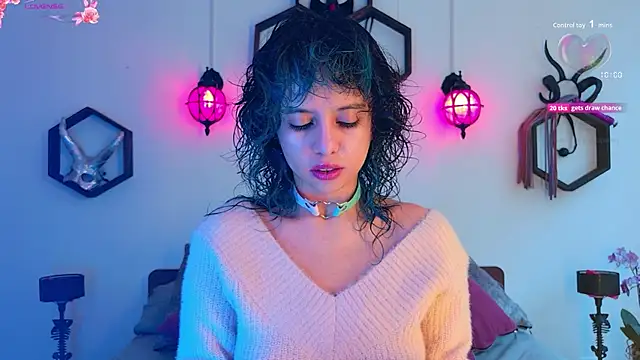 Snapshot of Sweet_Chaos chatting on 11.16.25 Sweet Chaos online show from 11.16.25