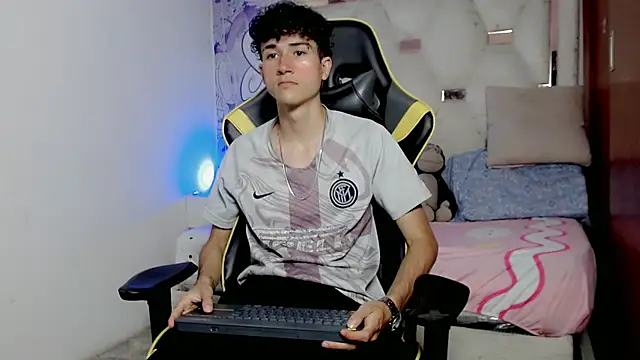 johnny cagee online show from 01.16.26