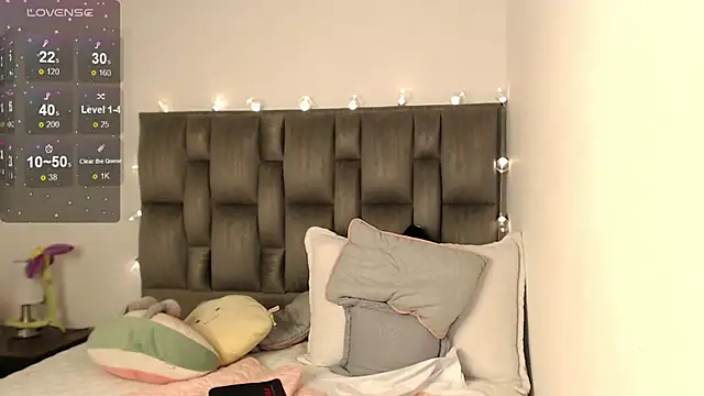 Snapshot of julz_03 chatting on 12.20.24 julz 03 online show from 12.20.24
