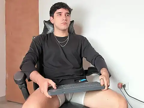 Snapshot of leo030809 chatting on 02.06.26 leo030809 online show from 02.06.26