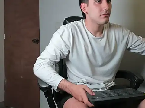 Snapshot of leo030809 chatting on 03.03.26 leo030809 online show from 03.03.26