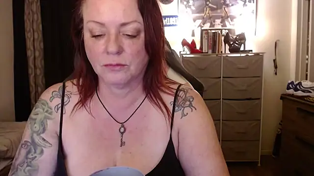 Nikkimastersgirl1091 online show from 03.18.25