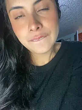 Snapshot of Effyvice13 chatting on 10.14.25 Effyvice13 online show from 10.14.25