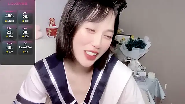 Snapshot of LaoSHI-999 chatting on 01.08.25 LaoSHI-999 online show from 01.08.25