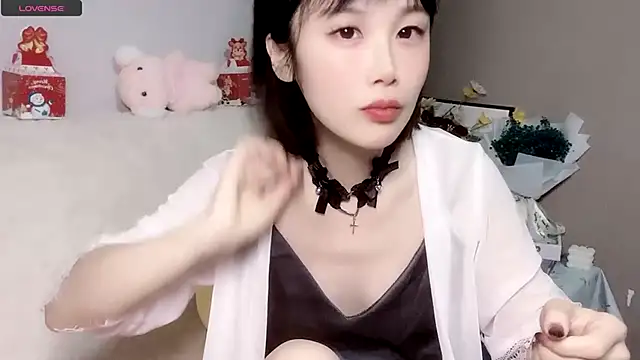 Snapshot of LaoSHI-999 chatting on 01.08.25 LaoSHI-999 online show from 01.08.25