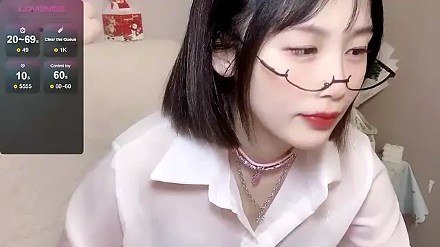 Snapshot of LaoSHI-999 chatting on 01.12.25 LaoSHI-999 online show from 01.12.25