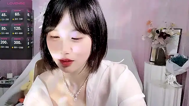 Snapshot of LaoSHI-999 chatting on 03.11.25 LaoSHI-999 online show from 03.11.25