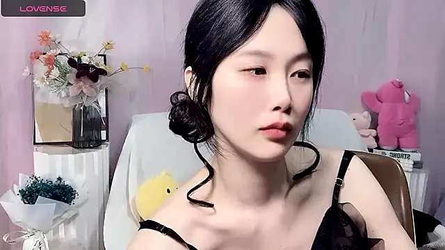 Snapshot of LaoSHI-999 chatting on 03.19.25 LaoSHI-999 online show from 03.19.25