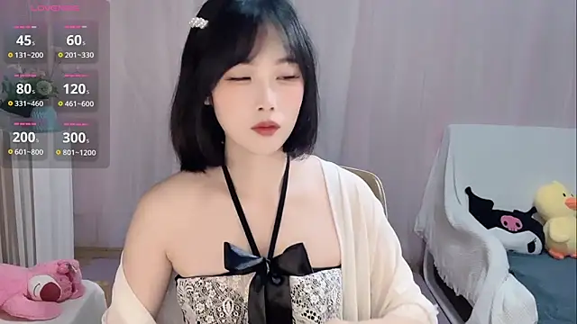 Snapshot of LaoSHI-999 chatting on 10.26.25 LaoSHI-999 online show from 10.26.25