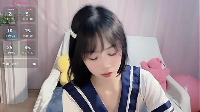 Snapshot of LaoSHI-999 chatting on 10.29.25 LaoSHI-999 online show from 10.29.25