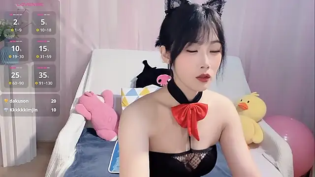 Snapshot of LaoSHI-999 chatting on 10.30.25 LaoSHI-999 online show from 10.30.25