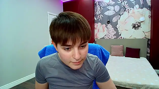 EmiliaYours online show from 03.27.26