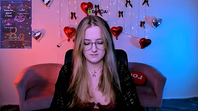 luna berryy online show from 02.24.26