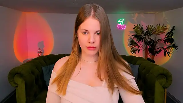 holy kitty online show from 10.08.25