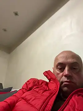 Snapshot of pantomax chatting on 12.11.24 pantomax online show from 12.11.24