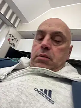 Snapshot of pantomax chatting on 02.24.25 pantomax online show from 02.24.25