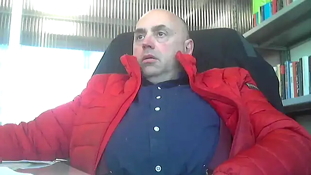 Snapshot of pantomax chatting on 02.27.25 pantomax online show from 02.27.25