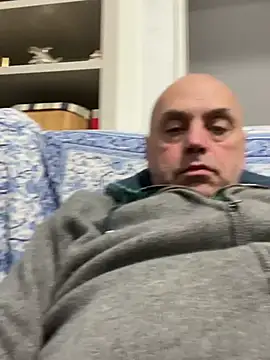 Snapshot of pantomax chatting on 03.17.25 pantomax online show from 03.17.25