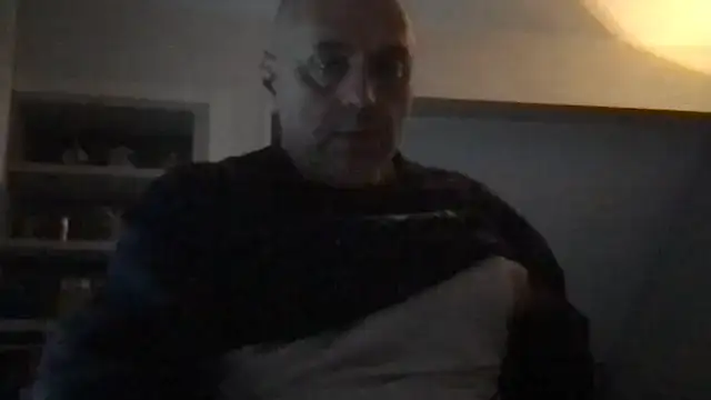 Snapshot of pantomax chatting on 10.21.25 pantomax online show from 10.21.25