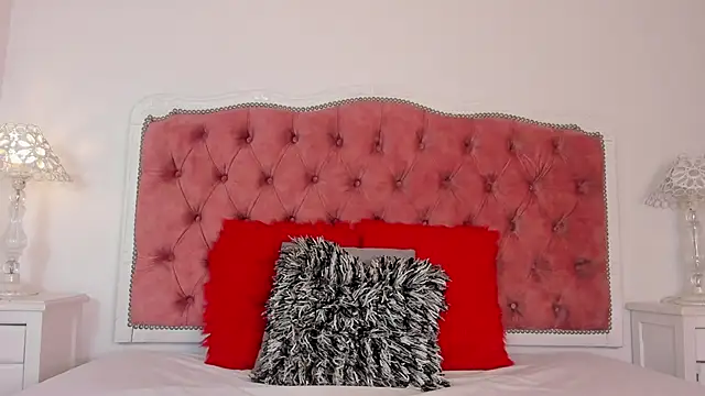 amberlitle online show from 09.30.25