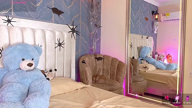 Snapshot of geral_johanson chatting on 10.31.25 geral johanson online show from 10.31.25