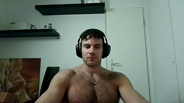 alpha-hunk online show from 11.08.25