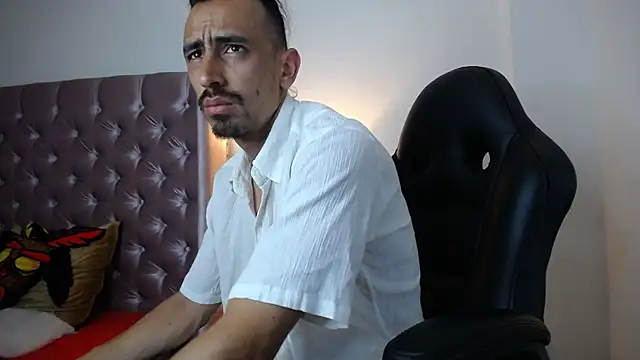 Sr Magnus  online show from 10.14.25