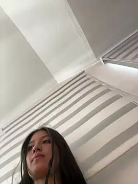 Kyna euphoria online show from 02.02.25